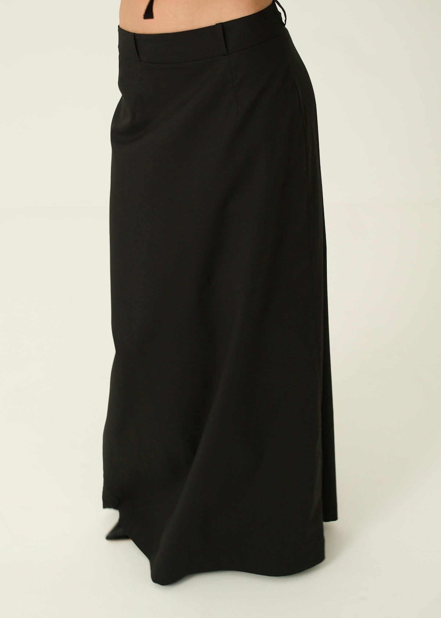 Maxi Linda skirt in black