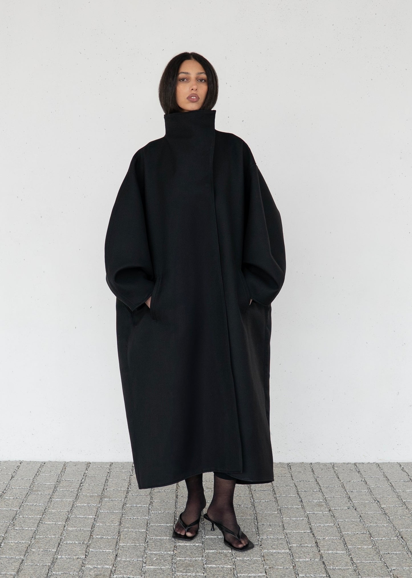 Mia Coat Mid-Season in black